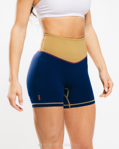 WONDER WOMAN PERFORMANCE BIKER SHORTS 1 of 300